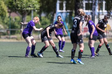 Bild 113 - wBJ SV Henstedt Ulzburg - TuS Rotenhof : Ergebnis: 12:0